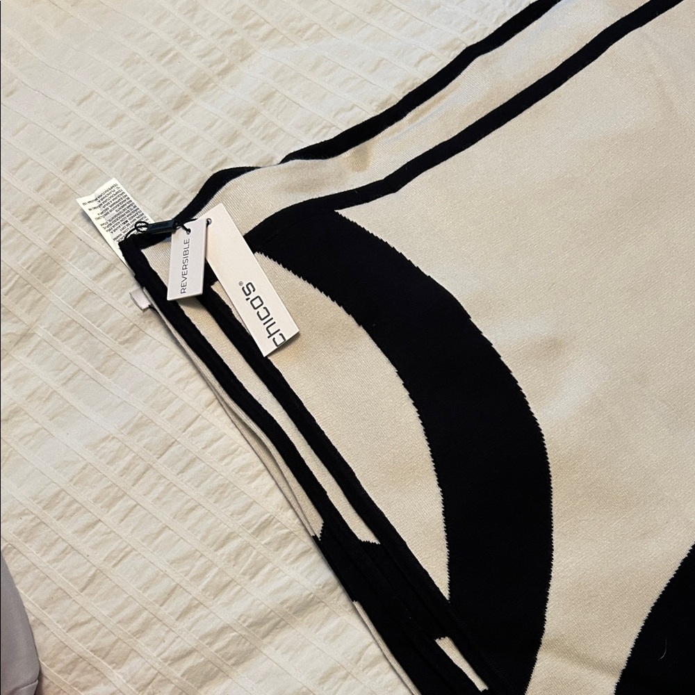 Chico's Black and Cream Graphic Knit Wrap